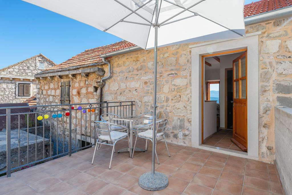 Apartment Pod Kastilom Jelsa Kültér fotó