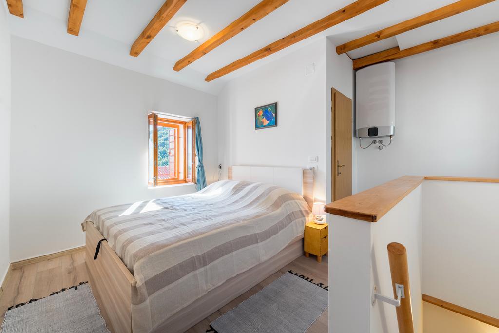 Apartment Pod Kastilom Jelsa Kültér fotó