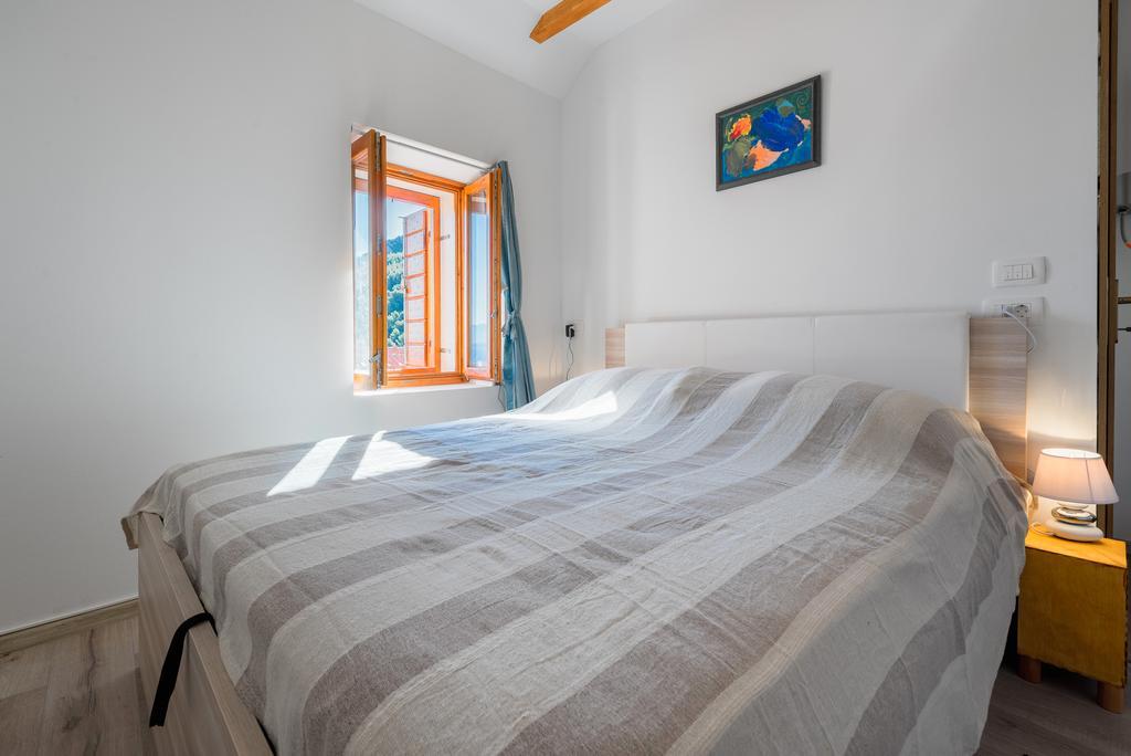 Apartment Pod Kastilom Jelsa Kültér fotó