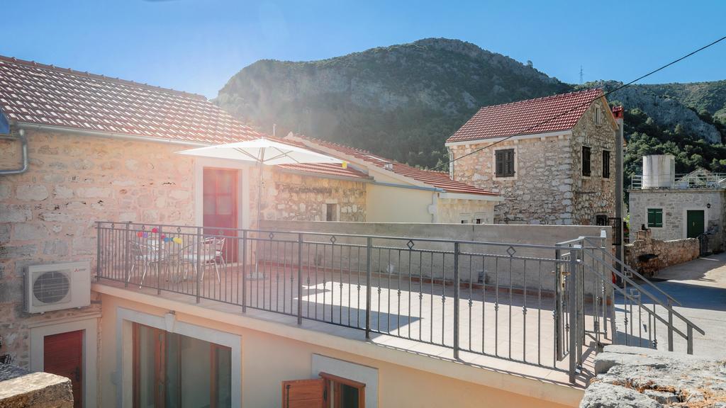 Apartment Pod Kastilom Jelsa Kültér fotó